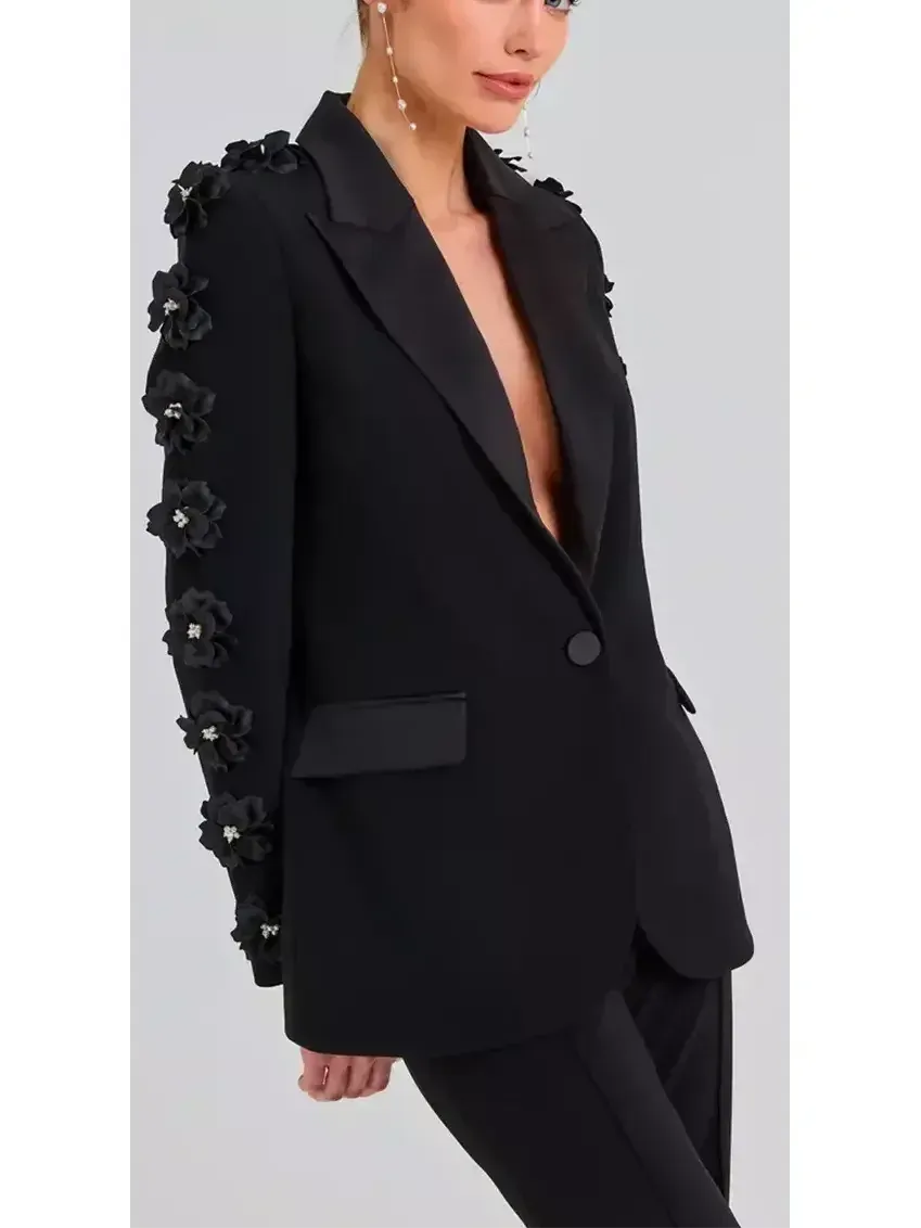 Black Floral-Applique Embellished Single-Breasted Blazer and High-Waist Pant Suit