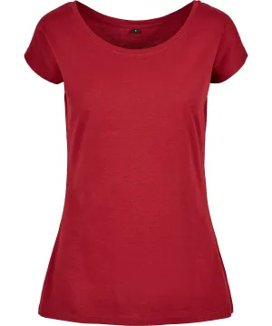 Burgundy - Women's wide neck tee