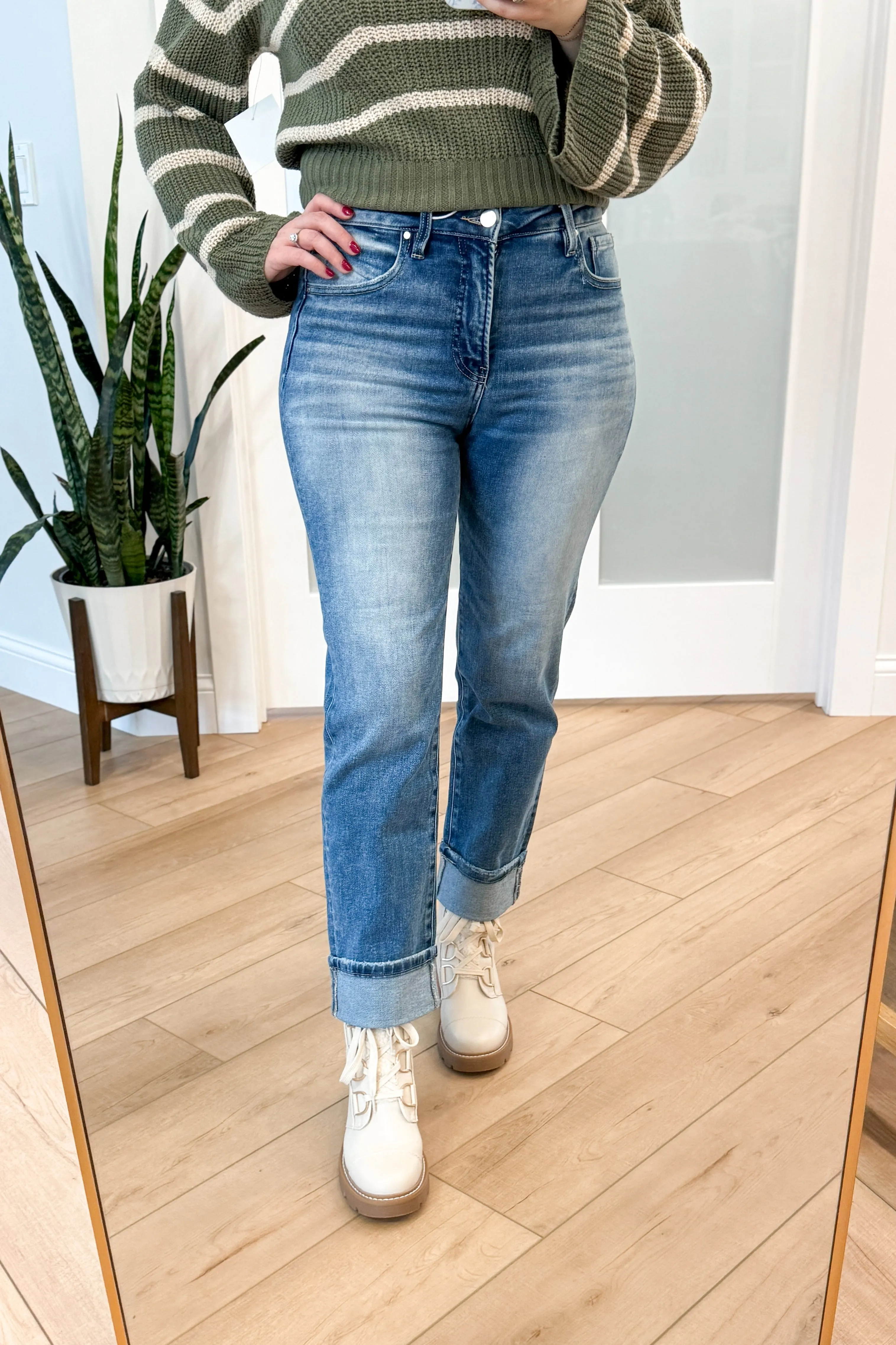 Eva Tummy Control Crop Straight Risen Jeans - Medium Wash