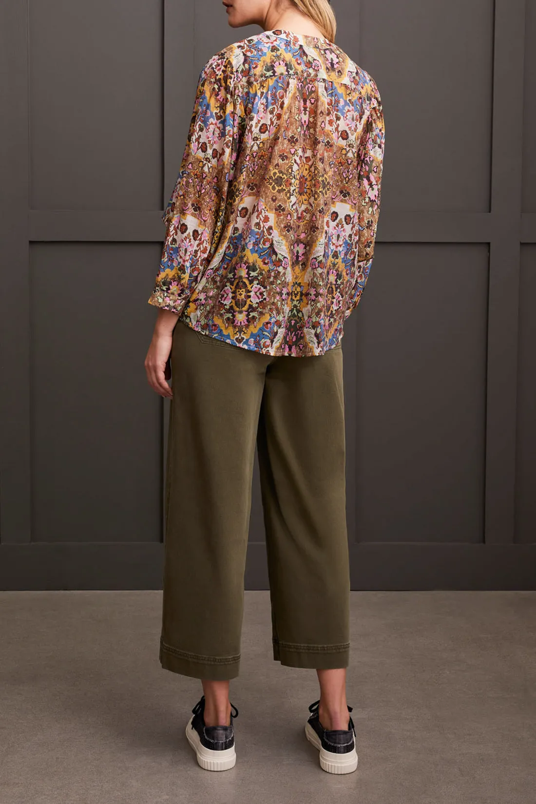 FLOWY DOLMAN SLEEVE BLOUSE