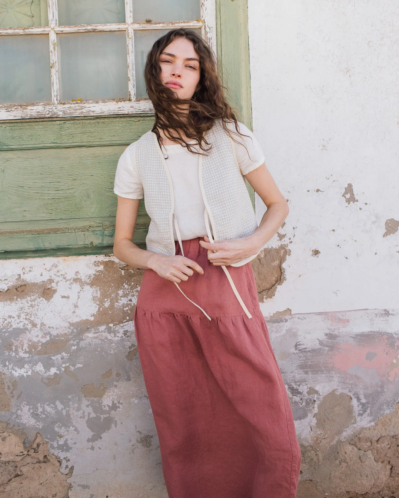 INEZ reversible bow tie linen vest