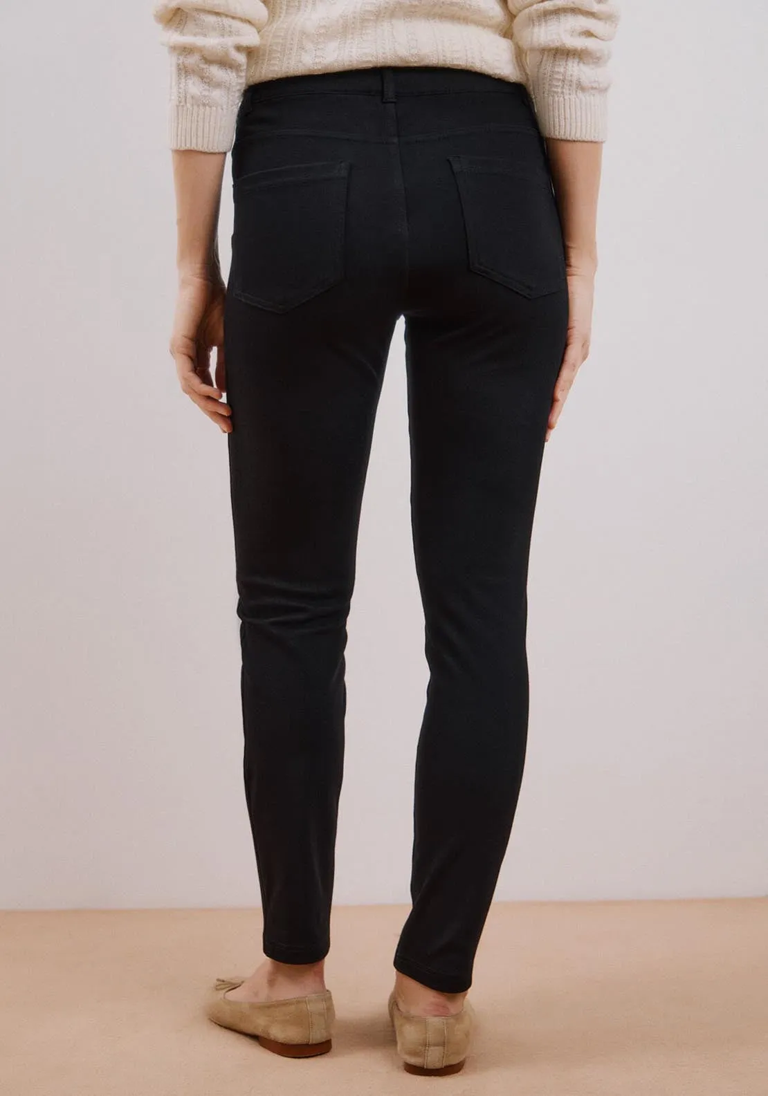 Leggings With Button Detail - Black