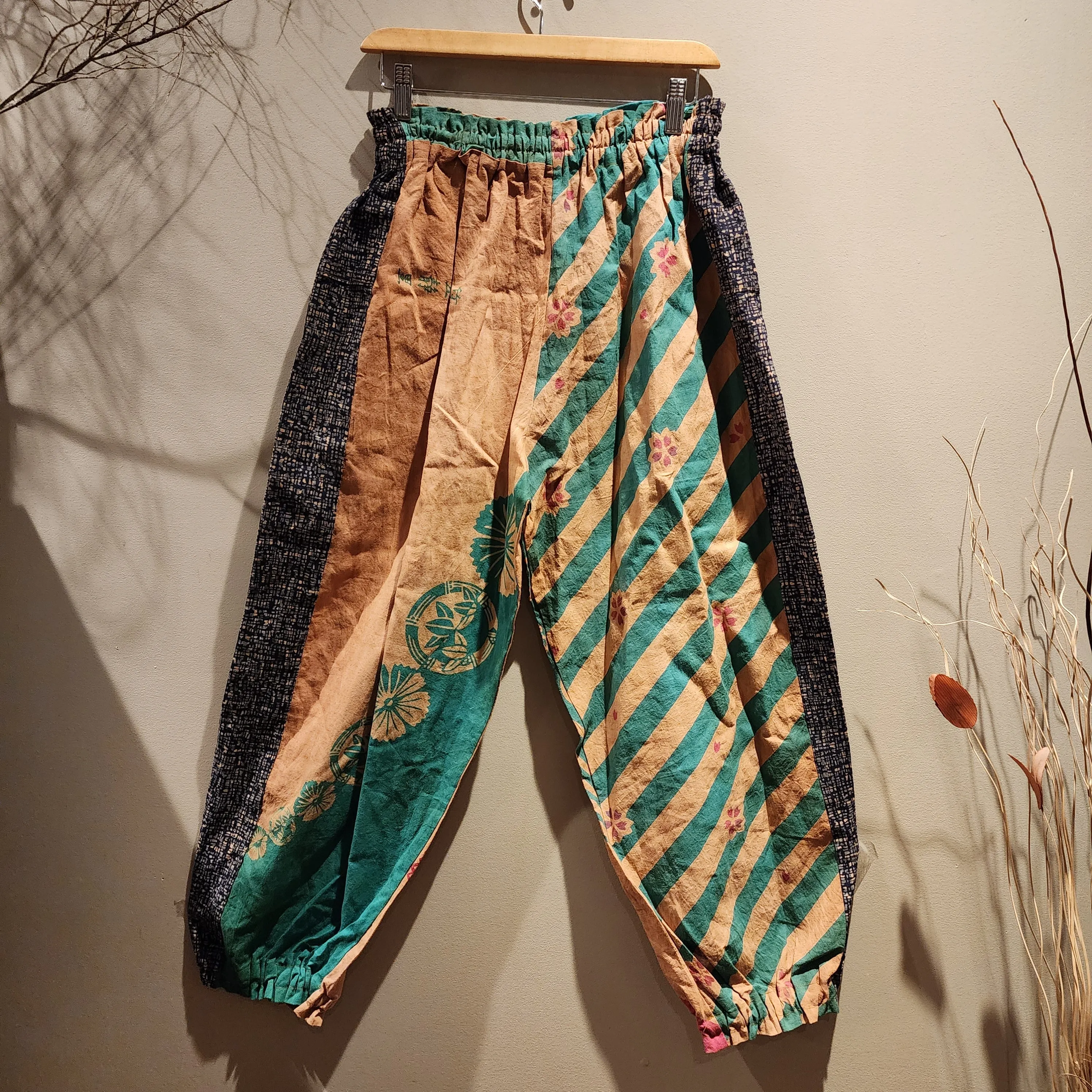 Retro Kakishibu Dyed Tenugui Long Tapered Pants